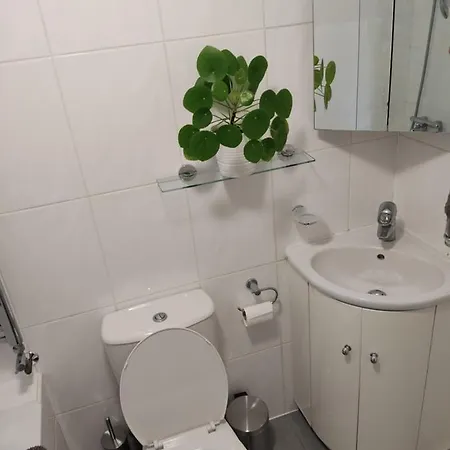 Cosy & Quiet Apartment In Лондон Экстерьер фото