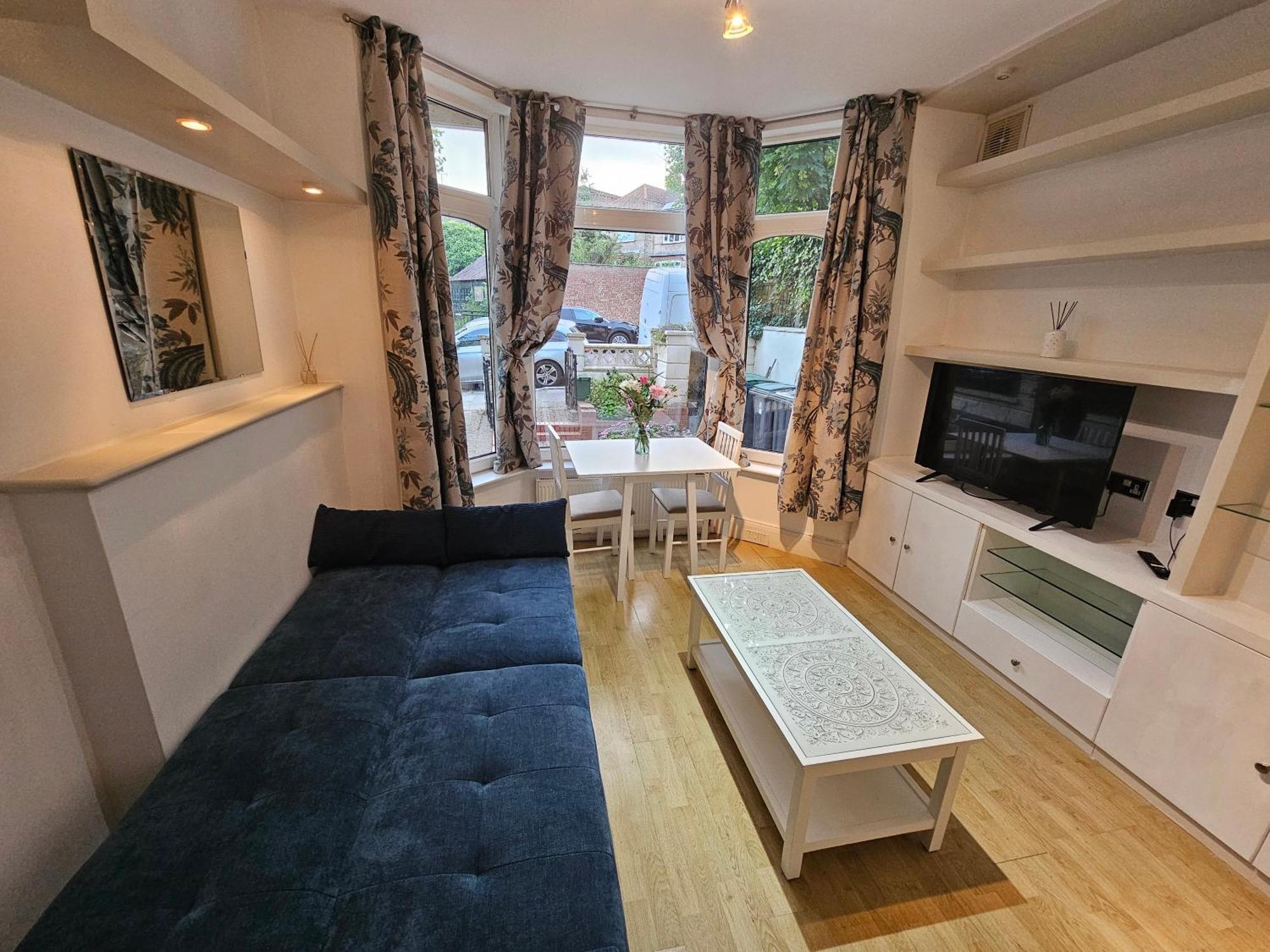 Cosy In Great Surroundings Апартаменты Лондон